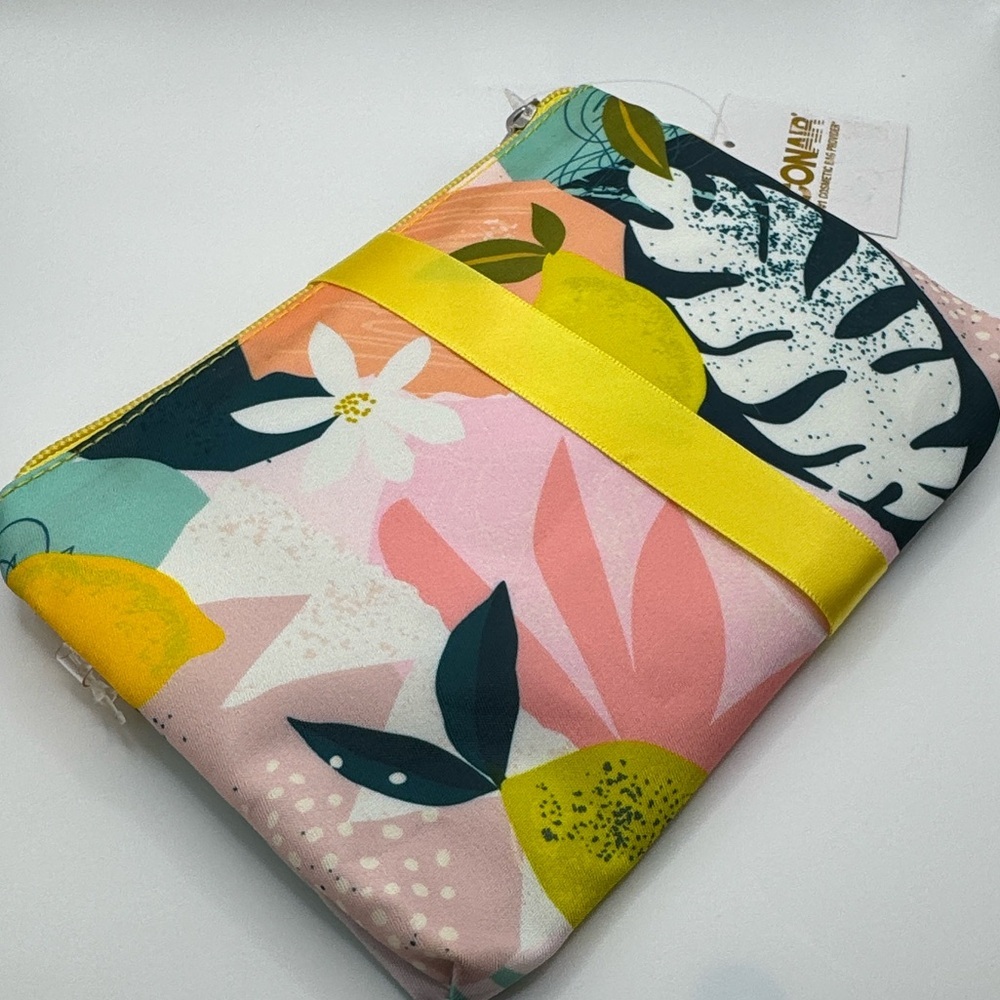 Conair Cosmetic Bag 2-Piece Set Tropical Lemon - Picture 2 of 2